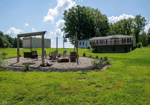 Photo 2 of Single family home for sale at 4943 E County Rd 550 S, Greencastle, IN 46135 | MLS# 22125028 | Listing updated on 2026-09-15