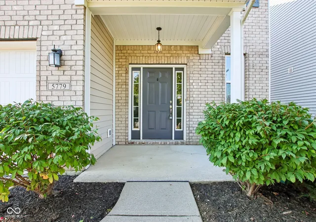 Photo 4 of Single family home for sale at 5779 Blue Sky Dr, Whitestown, IN 46075 | MLS# 22125038 | Listing updated on 2026-10-05