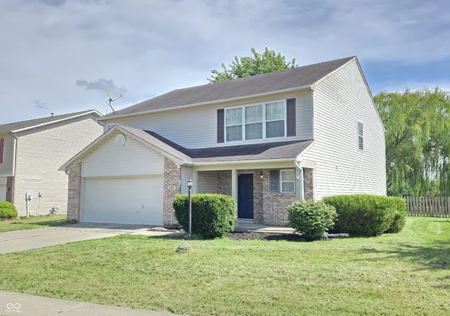 Photo 1 of Single family home for sale at 243 Lakemoore St, Brownsburg, IN 46112 | MLS# 22125040 | Listing updated on 2026-09-15