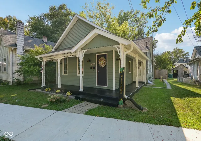 Photo 3 of Sale Pending at 268 Johnson Ave, Franklin, IN 46131 | MLS# 22125051 | Listing updated on 2026-09-12