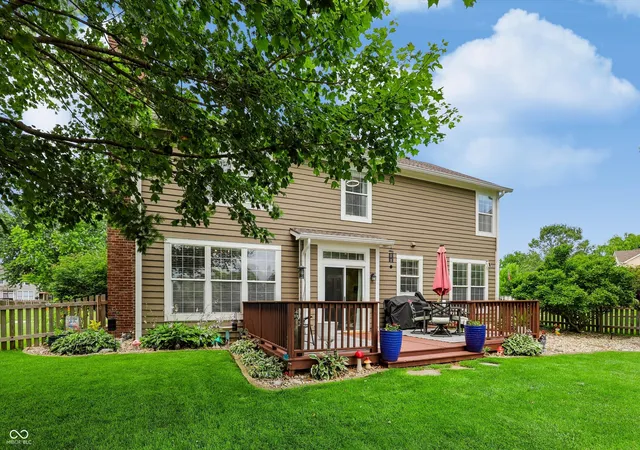 Photo 2 of Single family home for sale at 1049 Statesman Dr, Brownsburg, IN 46112 | MLS# 22125054 | Listing updated on 2026-09-22