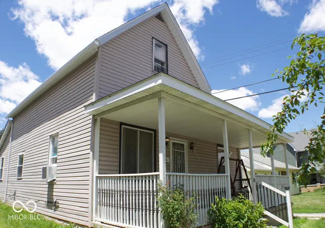 Photo 2 of Sale Pending at 508 N Columbia St, Frankfort, IN 46041 | MLS# 22125056 | Listing updated on 2026-09-18