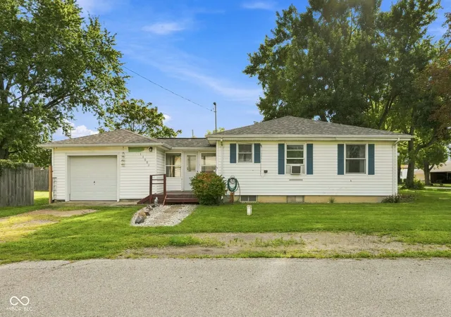 Photo 1 of Single family home for sale at 11003 Hoagland Rd, Hoagland, IN 46745 | MLS# 22125058 | Listing updated on 2026-09-25
