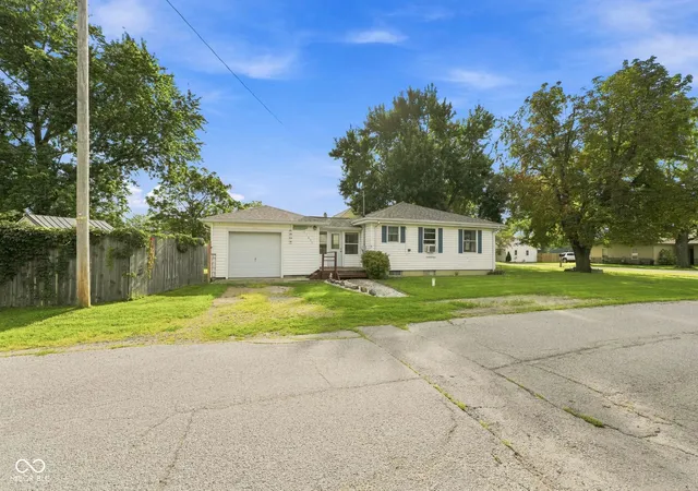 Photo 3 of Single family home for sale at 11003 Hoagland Rd, Hoagland, IN 46745 | MLS# 22125058 | Listing updated on 2026-09-25