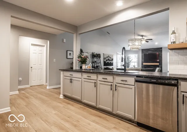 Photo 4 of Single family home for sale at 4244 Zachary Ln, Westfield, IN 46062 | MLS# 22125065 | Listing updated on 2026-09-10