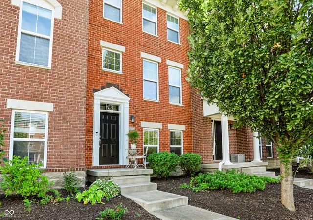 Photo 3 of Townhouse for sale at 6379 Central Blvd, Whitestown, IN 46075 | MLS# 22125070 | Listing updated on 2026-09-29