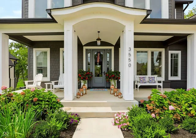 Photo 4 of Single family home for sale at 3550 Dartmoor Way, Zionsville, IN 46077 | MLS# 22125073 | Listing updated on 2026-10-26