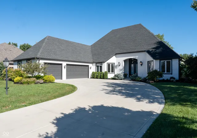 Photo 3 of Sale Pending at 12144 Admirals Landing Blvd, Indianapolis, IN 46236 | MLS# 22125089 | Listing updated on 2026-09-14