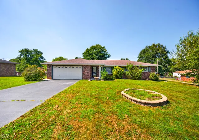 Photo 2 of Sale Pending at 3865 N County Rd 295 W, North Vernon, IN 47265 | MLS# 22125092 | Listing updated on 2026-09-10