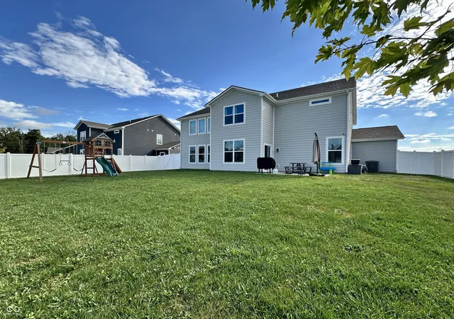 Photo 2 of Single family home for sale at 6032 Sand Ml Dr, Indianapolis, IN 46239 | MLS# 22125098 | Listing updated on 2026-10-01