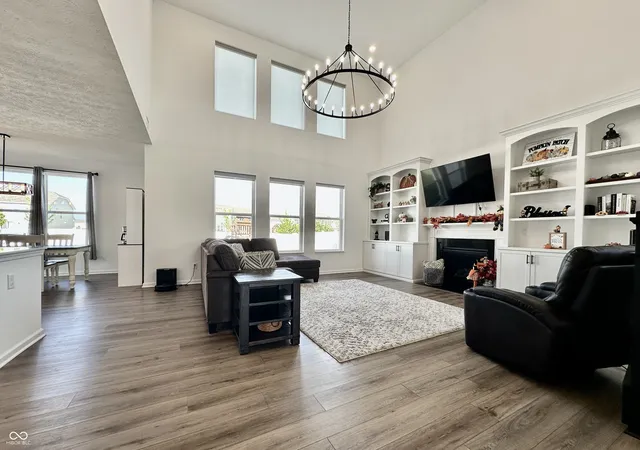 Photo 3 of Single family home for sale at 6032 Sand Ml Dr, Indianapolis, IN 46239 | MLS# 22125098 | Listing updated on 2026-10-01