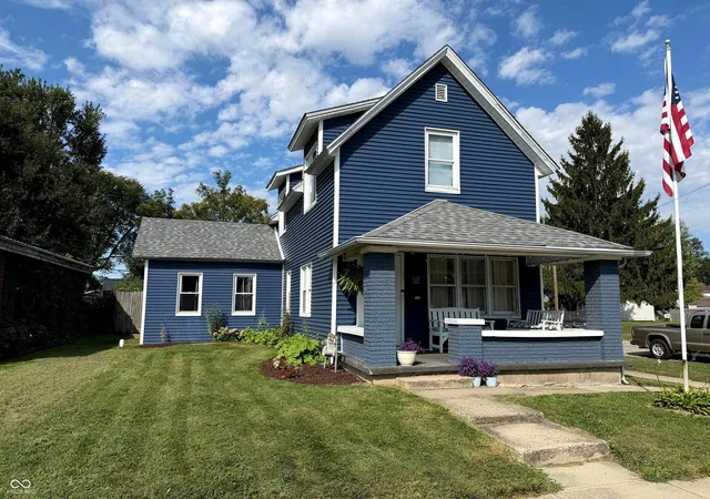 Photo 2 of Single family home for sale at 733 N Morgan St, Rushville, IN 46173 | MLS# 22125108 | Listing updated on 2026-09-15