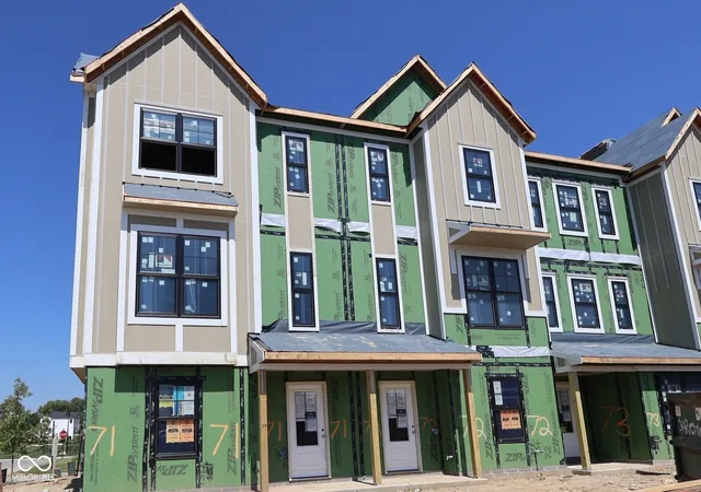 Photo 2 of Townhouse for sale at 7056 Wilden Dr, Brownsburg, IN 46112 | MLS# 22125137 | Listing updated on 2026-09-18