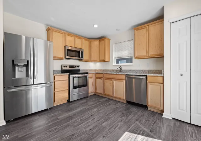 Photo 1 of Single family home for sale at 10147 Falls Cyn Ln, Indianapolis, IN 46229 | MLS# 22125156 | Listing updated on 2026-09-22