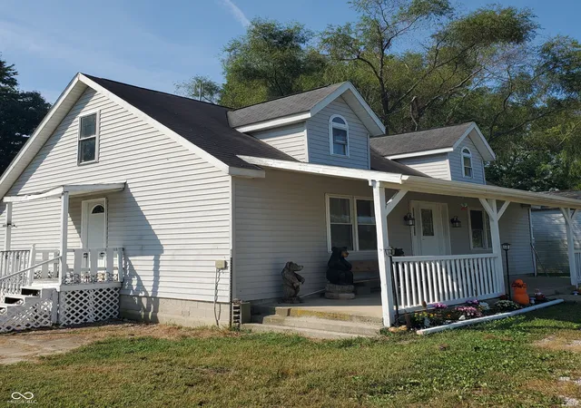 Photo 3 of Single family home for sale at 6369 W Us Hwy 50, Medora, IN 47260 | MLS# 22125188 | Listing updated on 2026-09-10