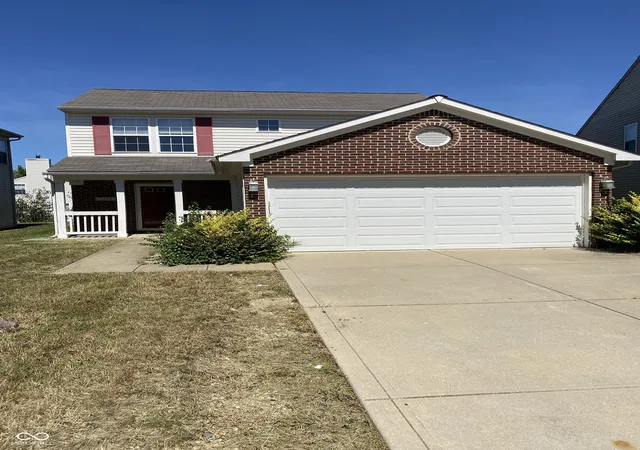 Photo 1 of Sale Pending at 2538 Mingo Ln, Indianapolis, IN 46217 | MLS# 22125212 | Listing updated on 2026-10-06