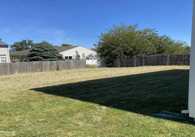 Photo 16 of Sale Pending at 2538 Mingo Ln, Indianapolis, IN 46217 | MLS# 22125212 | Listing updated on 2026-10-06