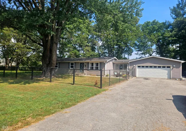 Photo 2 of Single family home for sale at 2957 N Talley Rd, Columbus, IN 47203 | MLS# 22125217 | Listing updated on 2026-09-12