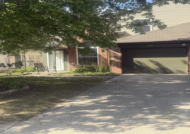 Photo 2 of Single family home for sale at 7174 N Eagle Cvs Dr, Indianapolis, IN 46254 | MLS# 22125241 | Listing updated on 2026-09-25
