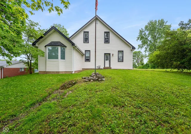 Photo 2 of Single family home for sale at 5312 E Southern Ave, Indianapolis, IN 46203 | MLS# 22125261 | Listing updated on 2026-09-30