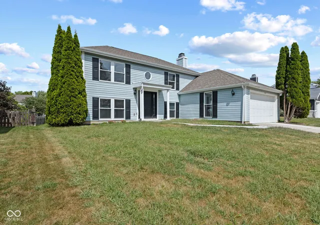 Photo 2 of Single family home for sale at 1564 Chase Blvd, Greenwood, IN 46142 | MLS# 22125300 | Listing updated on 2026-09-21