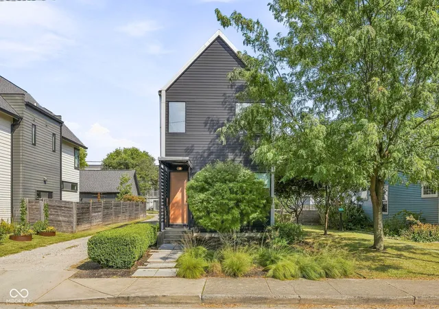 Photo 3 of Single family home for sale at 1617 Cornell Ave, Indianapolis, IN 46202 | MLS# 22125304 | Listing updated on 2026-09-10