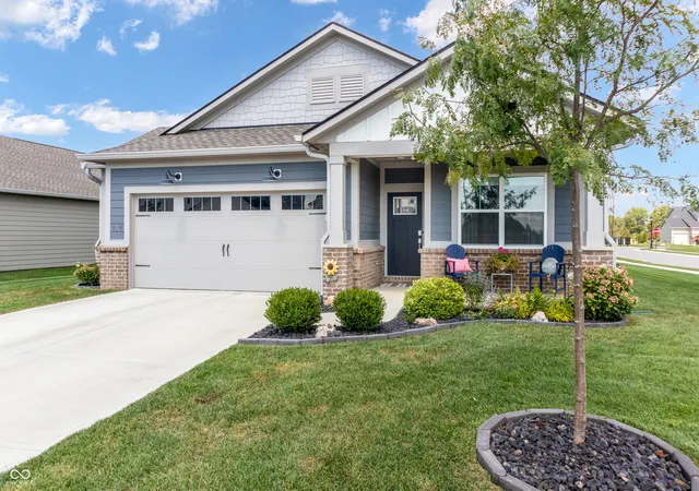 Photo 3 of Single family home for sale at 5242 Pinehurst Ct, Whitestown, IN 46075 | MLS# 22125308 | Listing updated on 2026-10-08