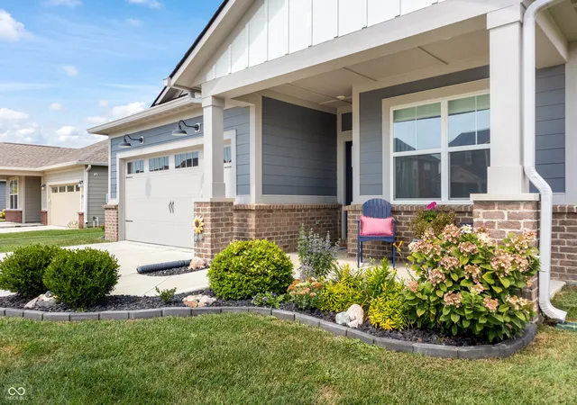 Photo 4 of Single family home for sale at 5242 Pinehurst Ct, Whitestown, IN 46075 | MLS# 22125308 | Listing updated on 2026-10-08