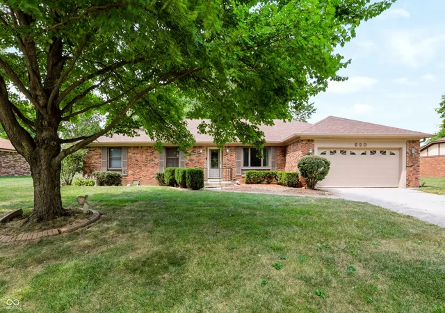 Single family home for sale at 620 S Ashbourne Ln, Greenwood, IN 46142 | MLS# 22125313 | Listing updated on 2026-09-11