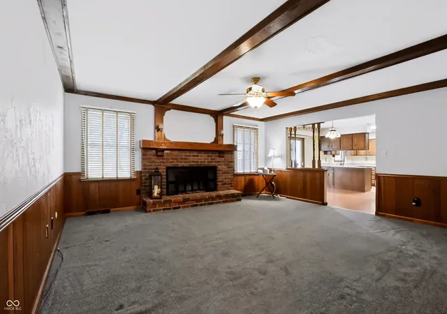 Photo 3 of Single family home for sale at 620 S Ashbourne Ln, Greenwood, IN 46142 | MLS# 22125313 | Listing updated on 2026-09-11