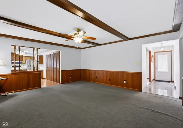 Photo 4 of Single family home for sale at 620 S Ashbourne Ln, Greenwood, IN 46142 | MLS# 22125313 | Listing updated on 2026-09-11