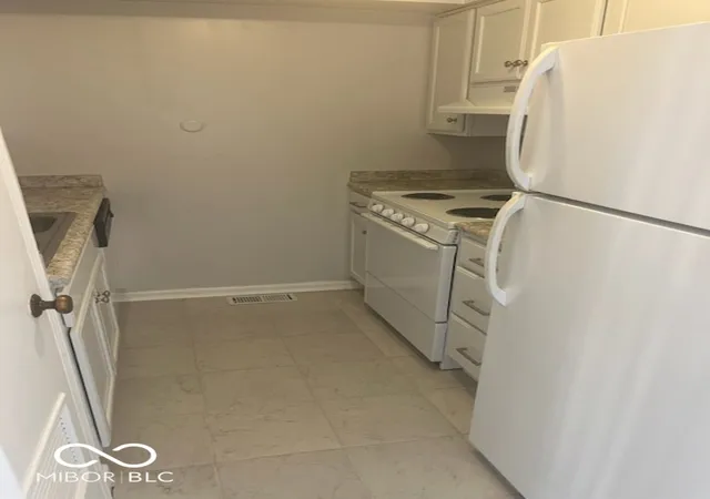 Photo 1 of Condo for sale at 50 Druid Hl Ct #50, Carmel, IN 46032 | MLS# 22125324 | Listing updated on 2026-09-10