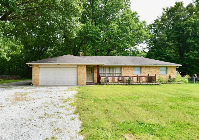 Photo 1 of Single family home for sale at 2051 N Avon, Avon, IN 46123 | MLS# 22125335 | Listing updated on 2026-09-13