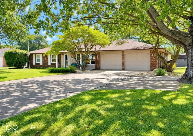Photo 3 of Single family home for sale at 1315 E 500 North, Anderson, IN 46012 | MLS# 22125337 | Listing updated on 2026-09-22