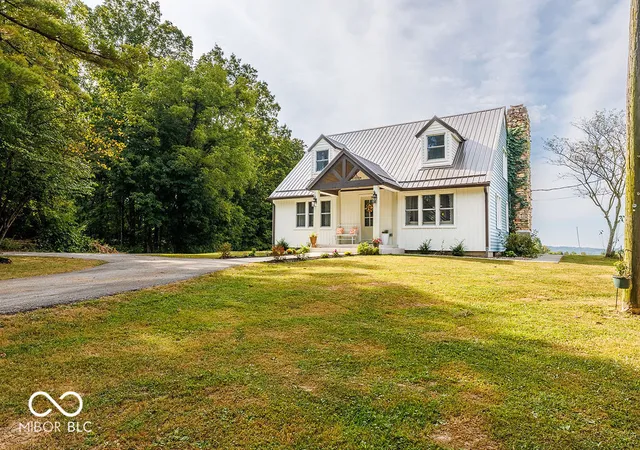 Photo 1 of Single family home for sale at 3270 Freedom Rd, Spencer, IN 47460 | MLS# 22125340 | Listing updated on 2026-10-15