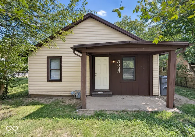 Photo 1 of Sale Pending at 3333 S Rybolt Ave, Indianapolis, IN 46221 | MLS# 22125350 | Listing updated on 2026-10-05