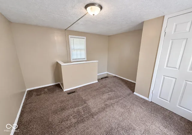 Photo 11 of Sale Pending at 3333 S Rybolt Ave, Indianapolis, IN 46221 | MLS# 22125350 | Listing updated on 2026-10-05