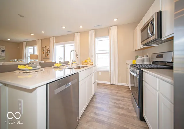 Photo 3 of Single family home for sale at 6843 Elden Dr, Indianapolis, IN 46221 | MLS# 22125371 | Listing updated on 2026-09-10