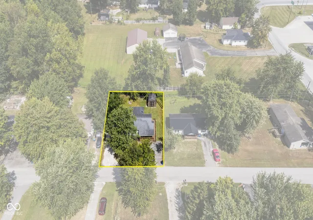 Photo 3 of Manufactured home for sale at 1212 W Kenwood Dr, Austin, IN 47102 | MLS# 22125376 | Listing updated on 2026-09-14