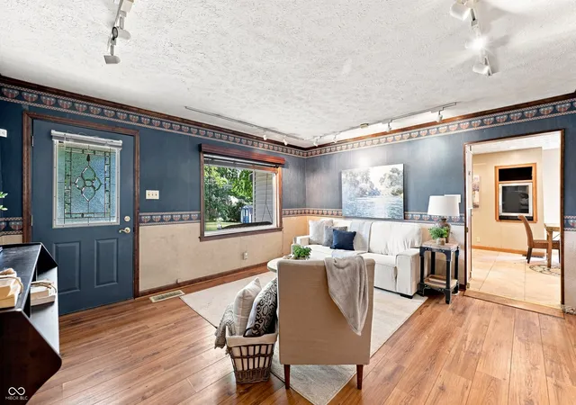 Photo 3 of Sale Pending at 261 York Ave, Clayton, IN 46118 | MLS# 22125427 | Listing updated on 2026-09-19
