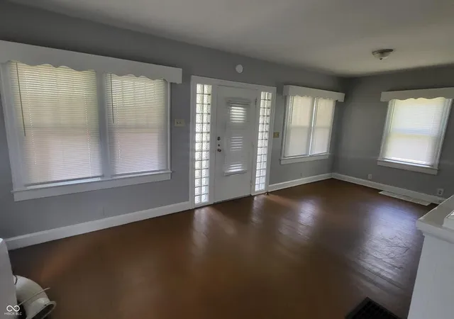 Photo 2 of Single family home for sale at 1527 N Chester Ave, Indianapolis, IN 46201 | MLS# 22125429 | Listing updated on 2026-09-10