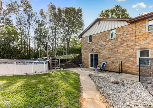 Photo 2 of Single family home for sale at 2150 N Bilbrey Ln, Anderson, IN 46011 | MLS# 22125444 | Listing updated on 2026-09-23