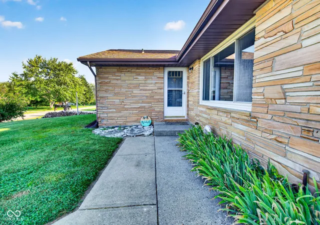 Photo 4 of Single family home for sale at 2150 N Bilbrey Ln, Anderson, IN 46011 | MLS# 22125444 | Listing updated on 2026-09-23