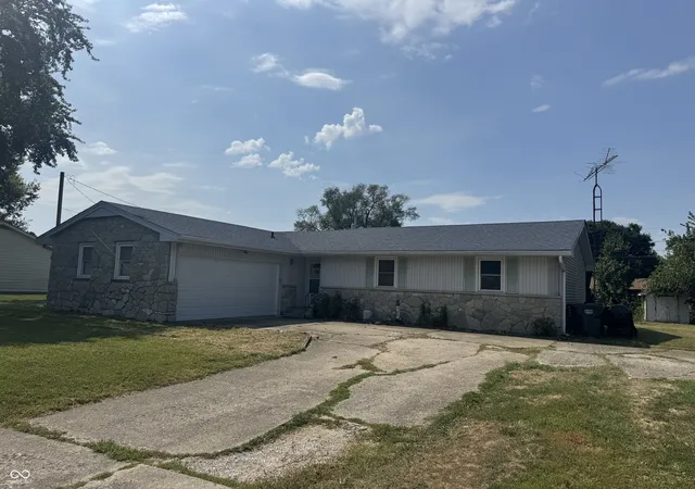 Photo 2 of Sale Pending at 15146 N Mary St, Edinburgh, IN 46124 | MLS# 22125449 | Listing updated on 2026-09-22