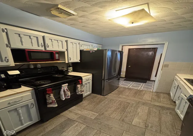 Photo 3 of Sale Pending at 15146 N Mary St, Edinburgh, IN 46124 | MLS# 22125449 | Listing updated on 2026-09-22