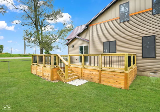 Photo 3 of Sale Pending at 2426 N 650 West, Waynetown, IN 47990 | MLS# 22125462 | Listing updated on 2026-09-14