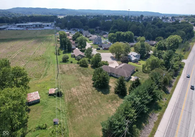 Photo 3 of Single family home for sale at 505 Kelly Dr, Brownstown, IN 47220 | MLS# 22125467 | Listing updated on 2026-09-15