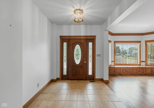 Photo 4 of Single family home for sale at 505 Kelly Dr, Brownstown, IN 47220 | MLS# 22125467 | Listing updated on 2026-09-15