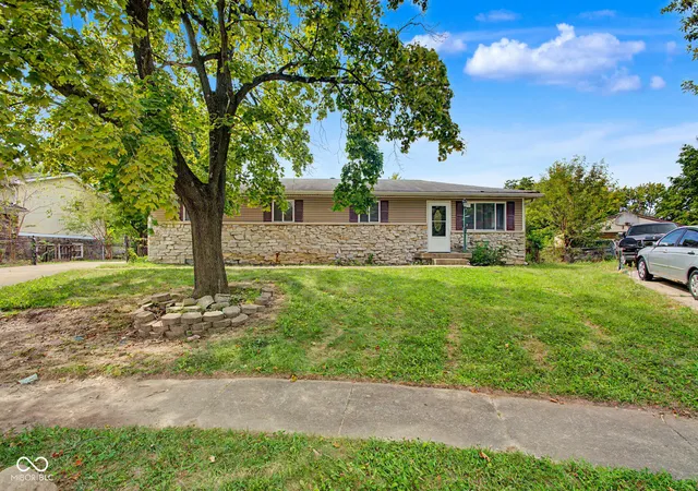 Photo 2 of Single family home for sale at 2316 Herod Ct, Indianapolis, IN 46229 | MLS# 22125469 | Listing updated on 2026-09-10