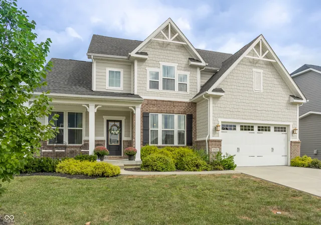 Photo 1 of Single family home for sale at 4426 Eagleridge Ln, Zionsville, IN 46077 | MLS# 22125474 | Listing updated on 2026-09-25